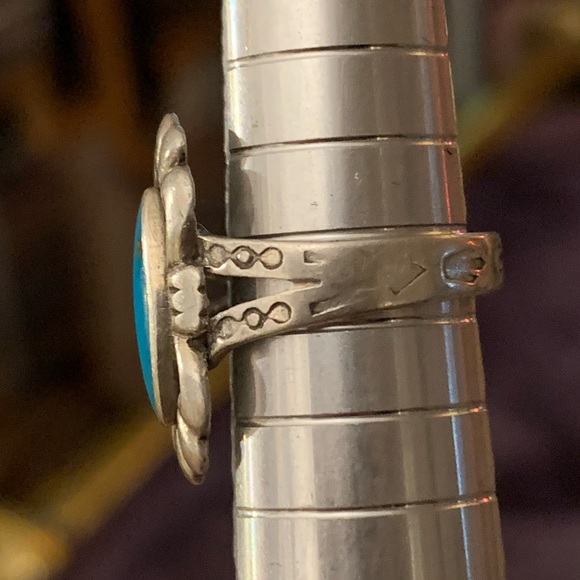 Navajo Turquoise Ring - Picture 5 of 8